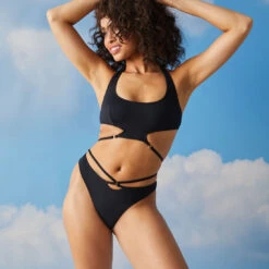 Bas De Maillot De Bain échancré Avec Jeu De Liens Et Bijou Au Centre