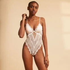 Body Push-up Sans Armatures En Dentelle Florale