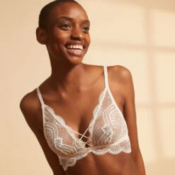 Soutien-gorge Triangle Sans Armature En Dentelle Florale