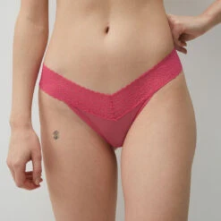 Tanga Transparent Un Dentelle