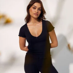 Top à Col Plongeant Et Manches à Bords Salade