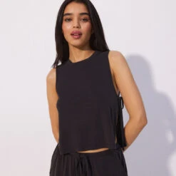 Top Court Avec Laçage Latéral