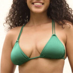 Haut De Maillot De Bain Triangle Avec Bijou Et Jeux De Liens